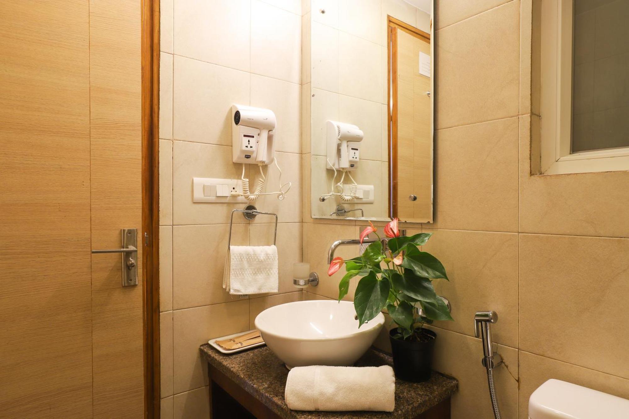 Veera Strand Park Serviced Apartments Near 칼랑굿 외부 사진