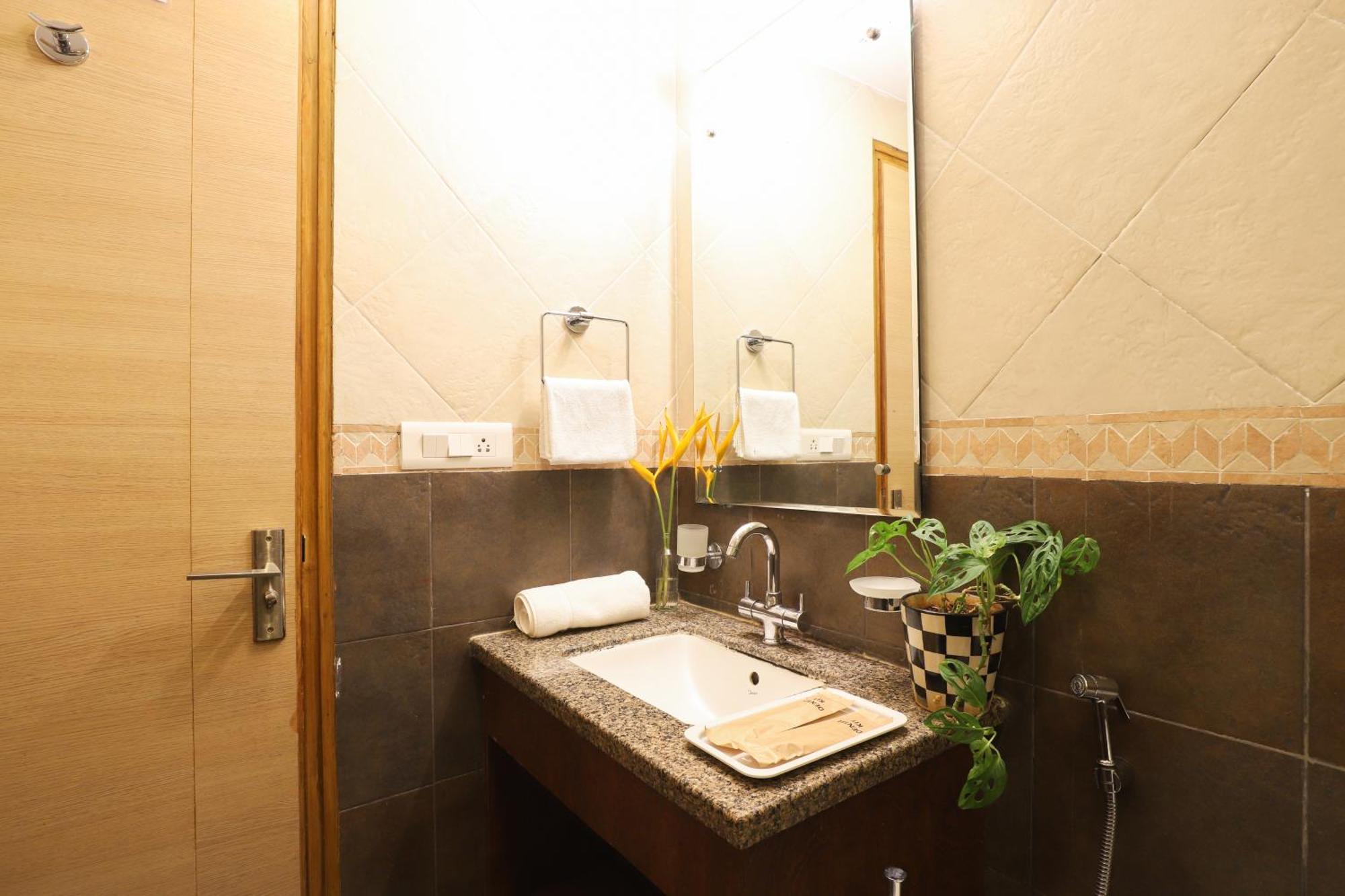 Veera Strand Park Serviced Apartments Near 칼랑굿 외부 사진