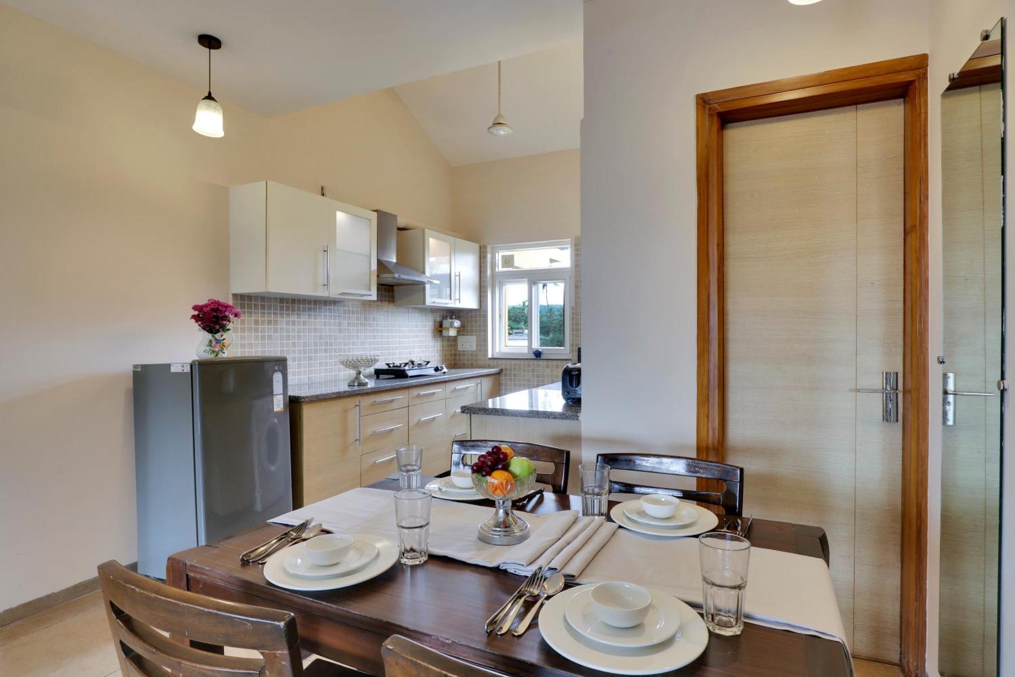 Veera Strand Park Serviced Apartments Near 칼랑굿 외부 사진